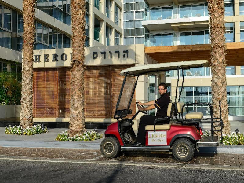 เฮรอดส์ เฮิร์สไลยา โฮเต็ล บาย เดอะ บีช Hotel Herzliya ภายนอก รูปภาพ